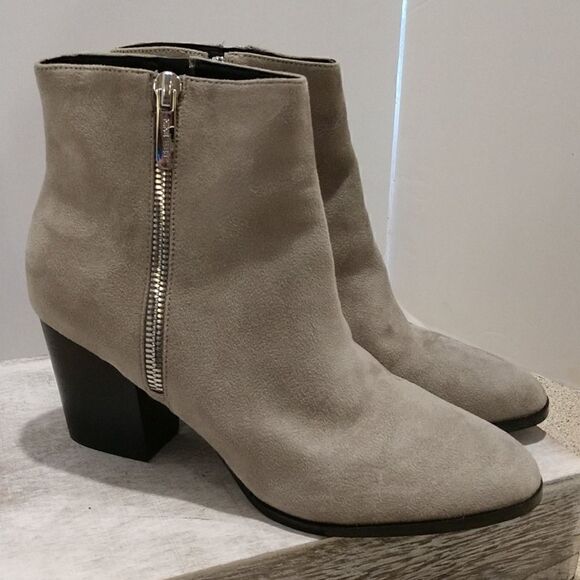 👍 New Nine West  Suede Booties Size 11.   A11 - Picture 1 of 4